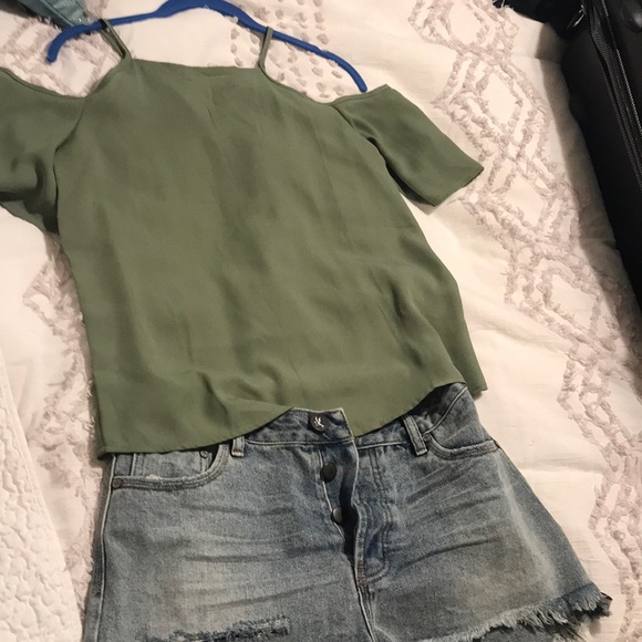 NWT cold shoulder hunter green tank - Picture 1 of 6
